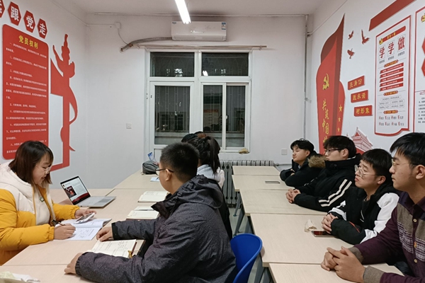 e2ab7c5b7b7c4d119459fe31cdc51da8.jpeg 支部同学共同学习南京大屠杀死难者国家公祭日.jpeg